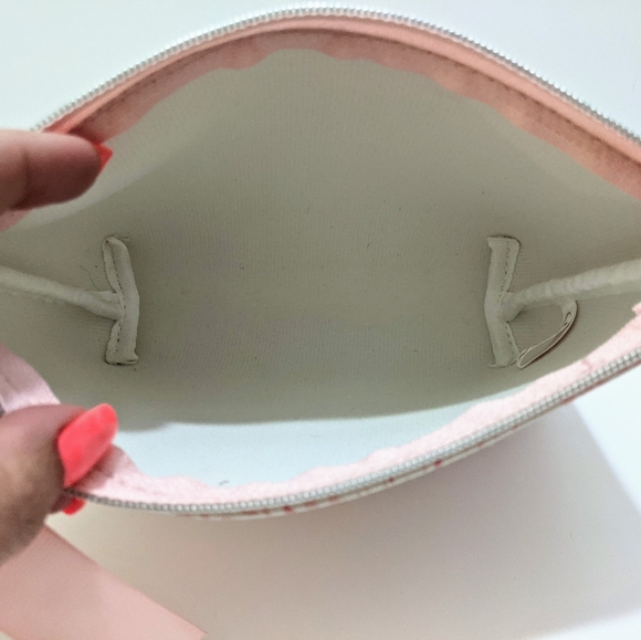 NWOT Ulta Tapered Pink and White Cosmetic Bag - Picture 3 of 6